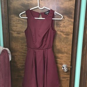 backless maroon dress